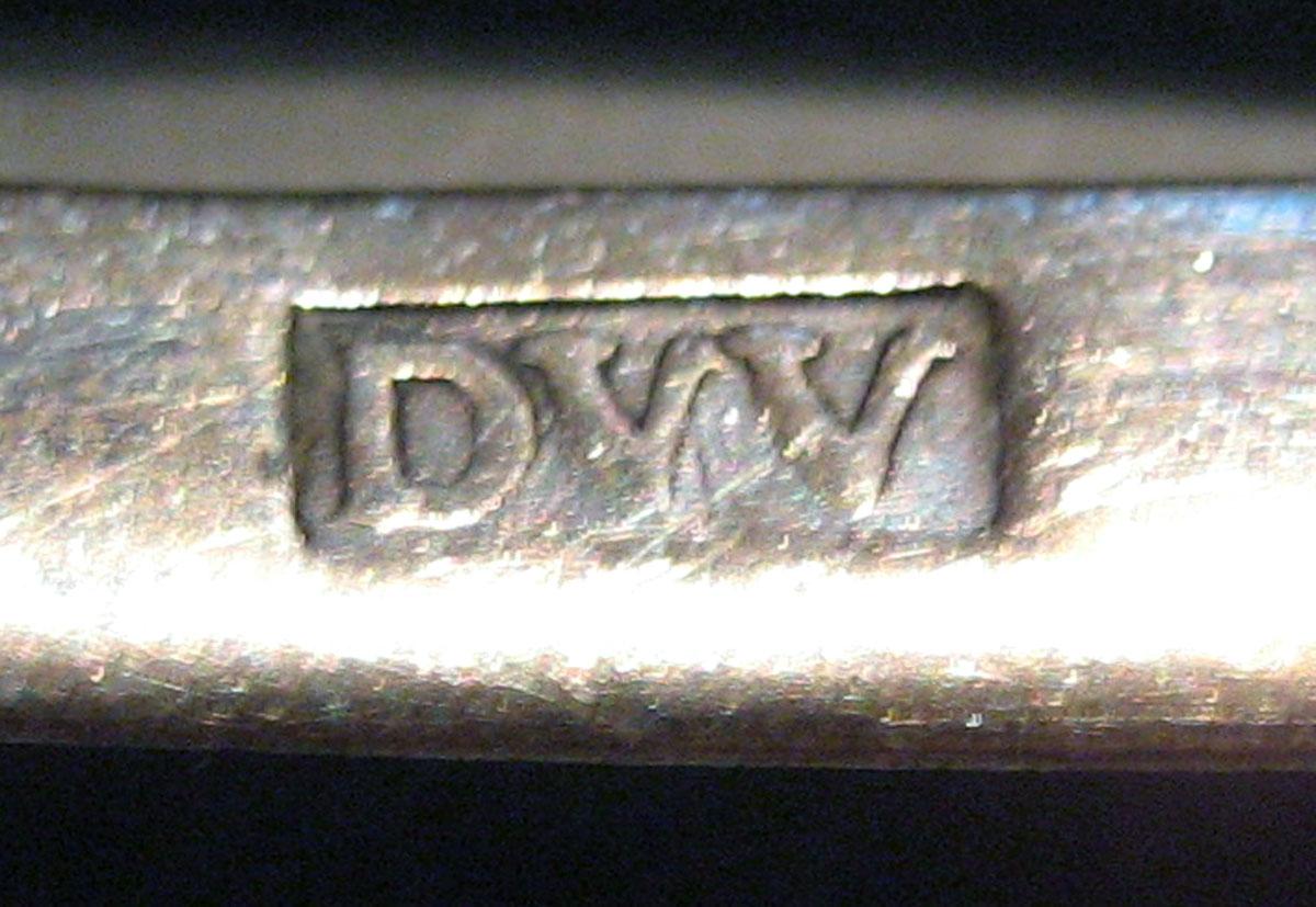2008.0046.002 A Silver Buckle mark
