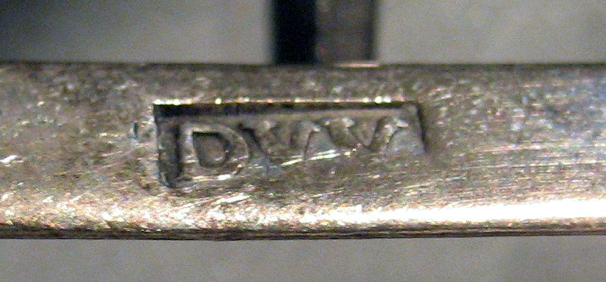 2008.0046.002 B Silver Buckle mark