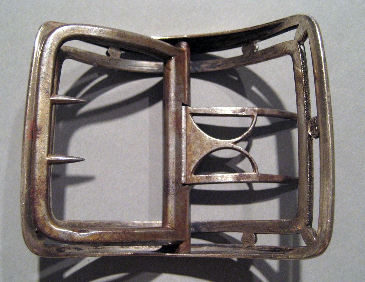 2008.0046.003 Silver Buckle underside