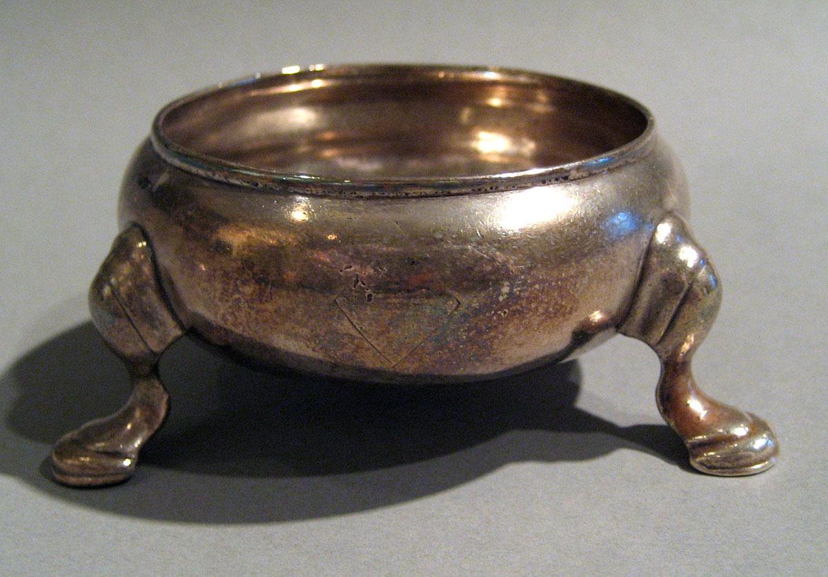2008.0046.004 Silver Salt Cellar