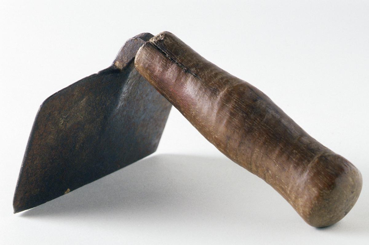 1953.0041.001 Dough scraper
