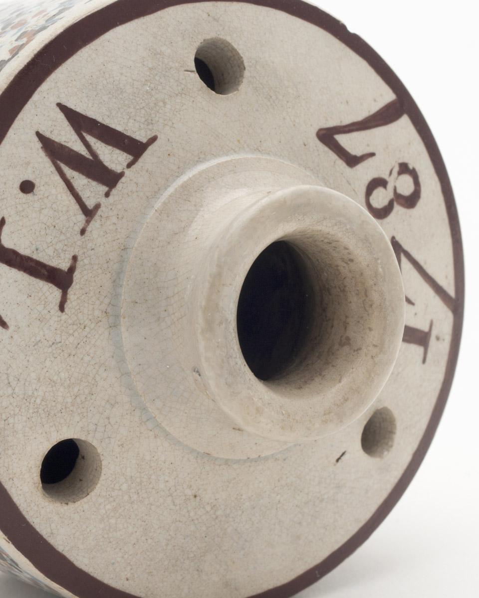 2008.0022 Inkwell (top, detail)