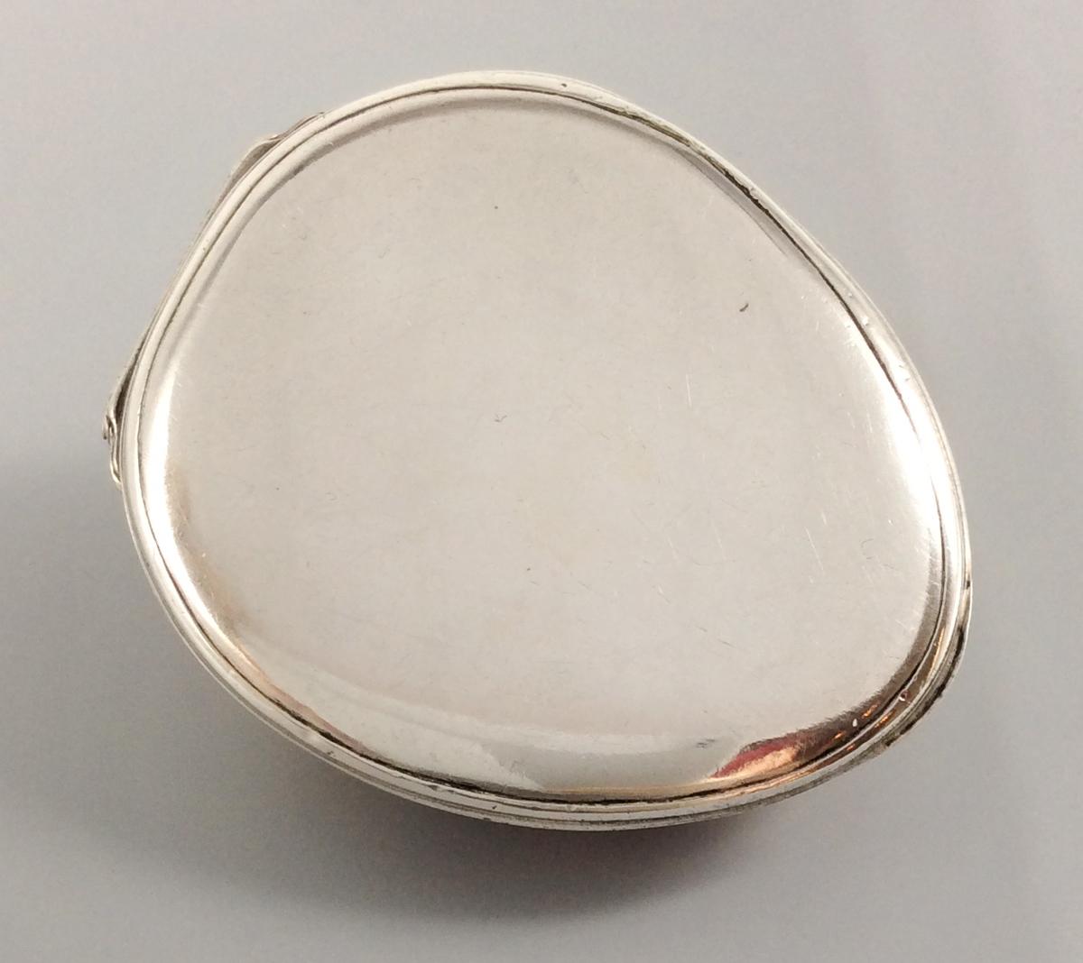 1958.2351 Box, view 5
