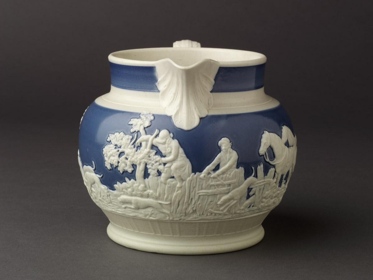 2008.0013.005 Stoneware jug side 2