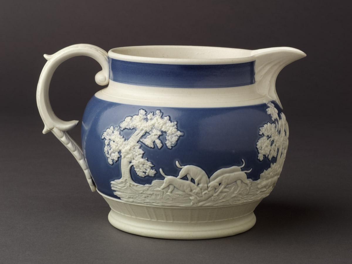 2008.0013.005 Stoneware jug side 3