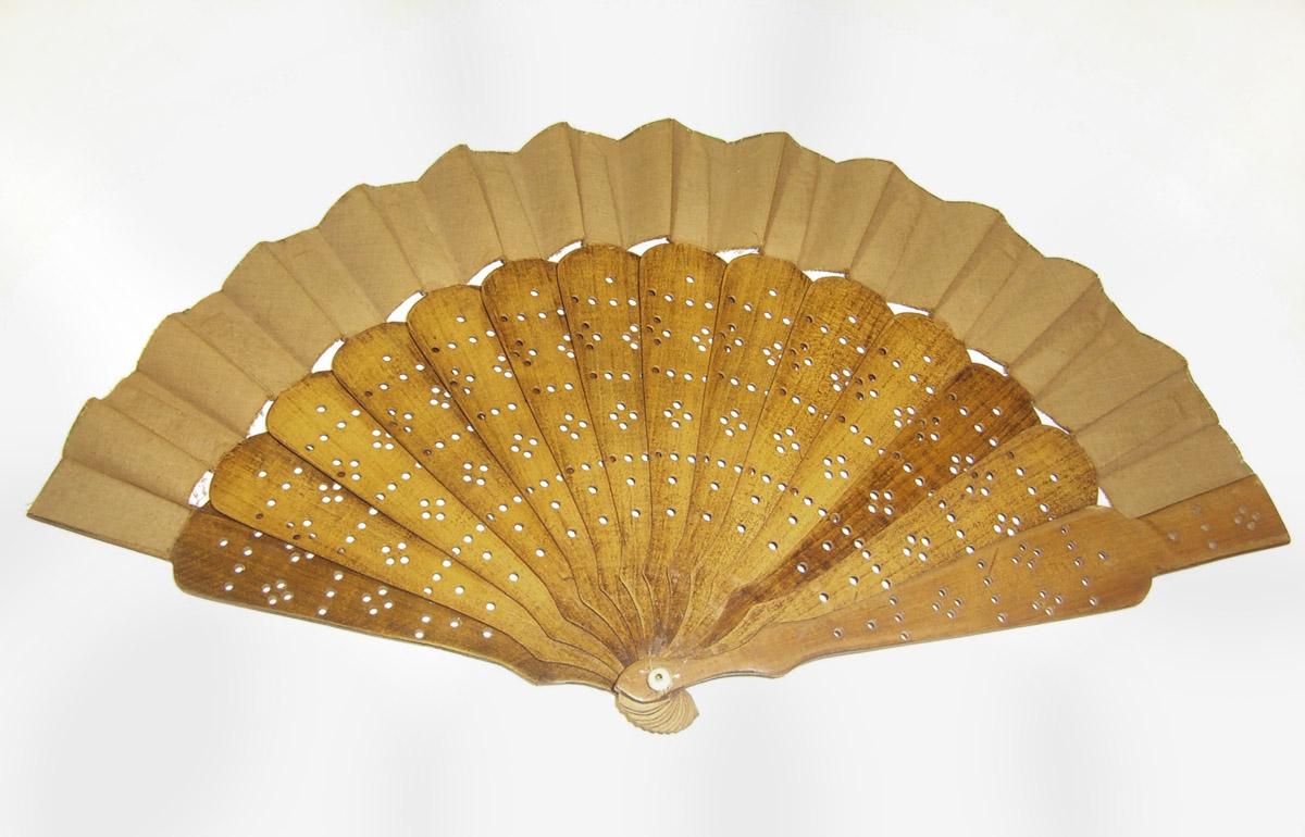 1953.0041.002 Fan, view 1