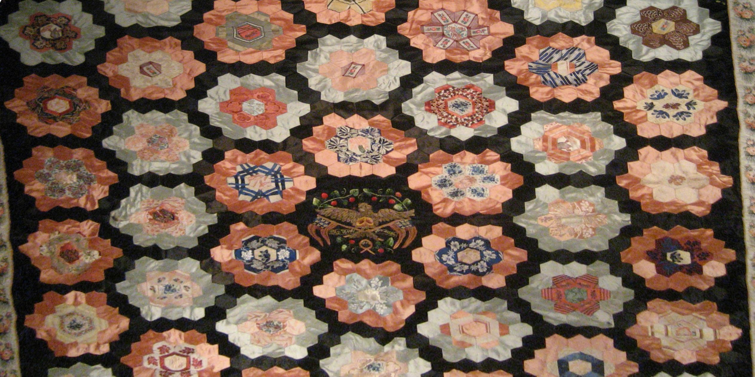 2008.0023 Quilt, center detail