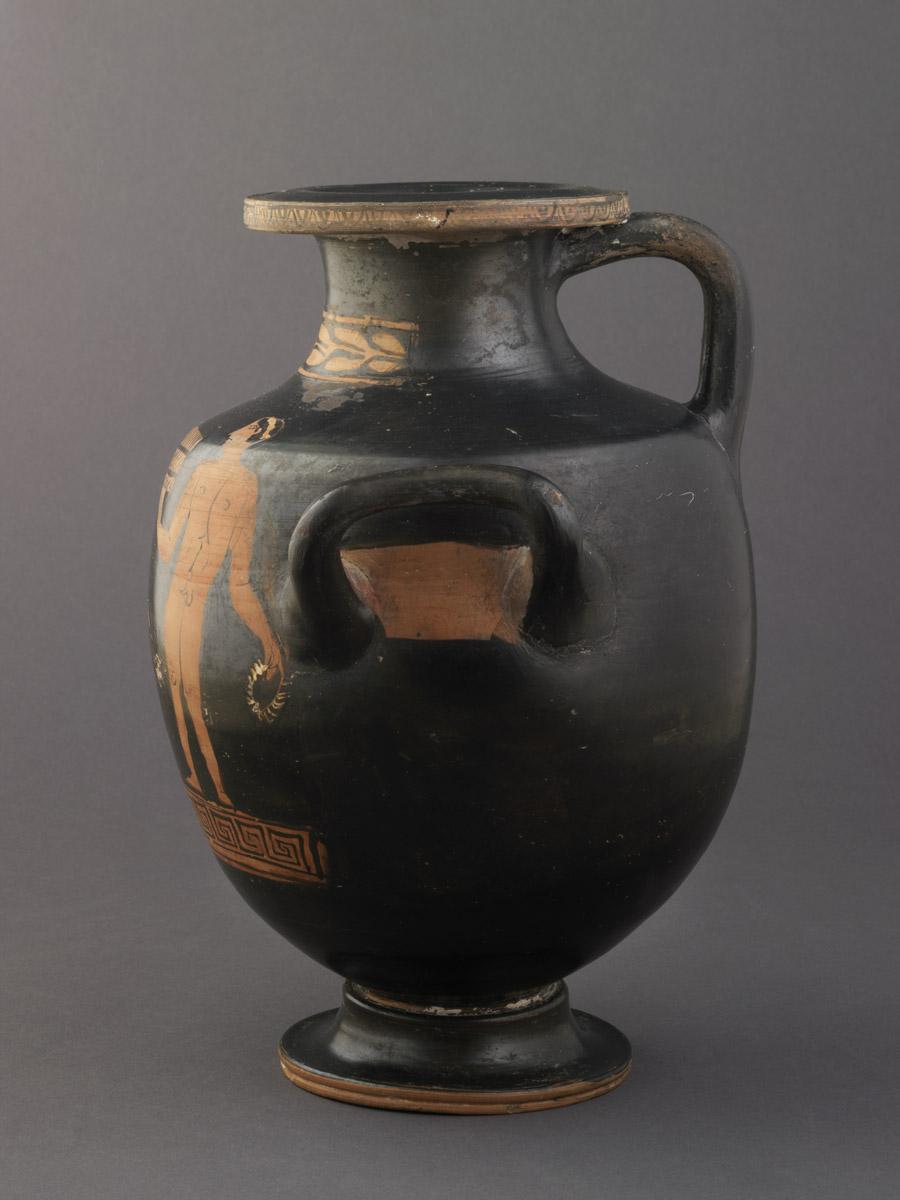 2008.0011.039 Ancient jug, profile