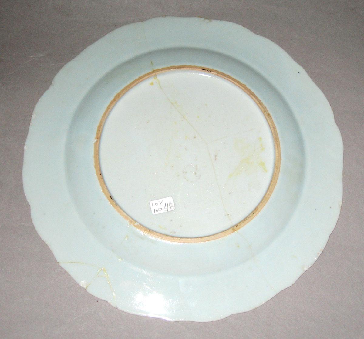 2008.0011.048 Porcelain plate, bottom