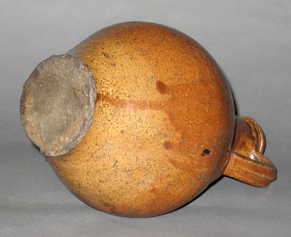2008.0034.004 Bellarmine jug bottom