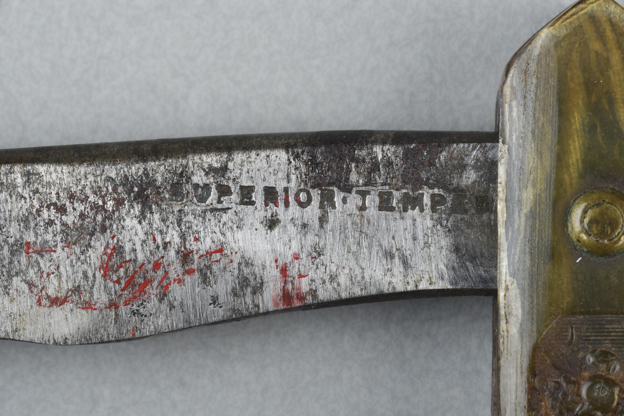 1958.2367 Razor, detail 1
