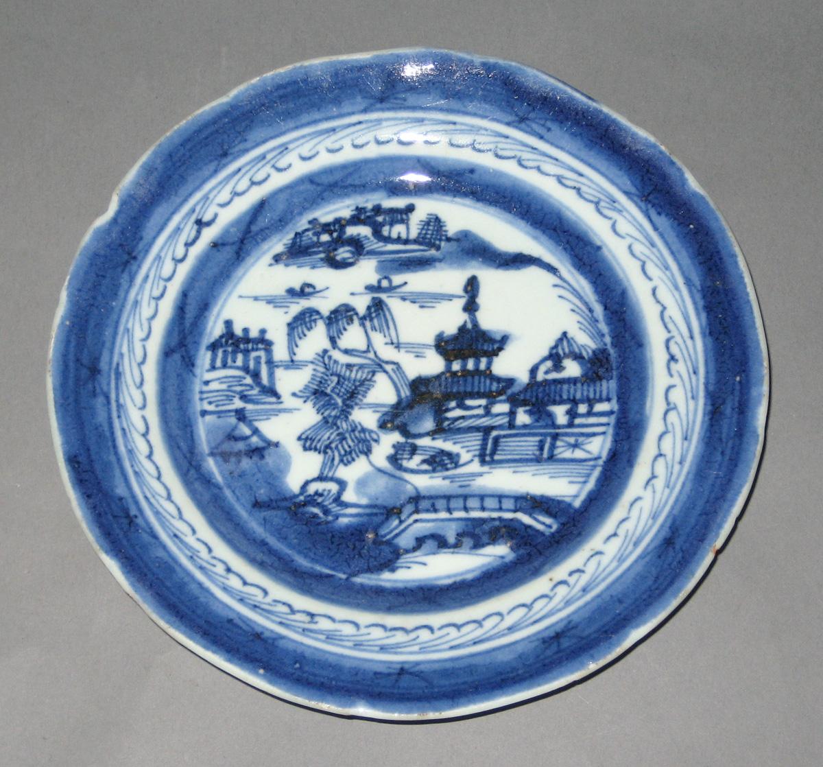 2008.0034.016 Chinese porcelain plate