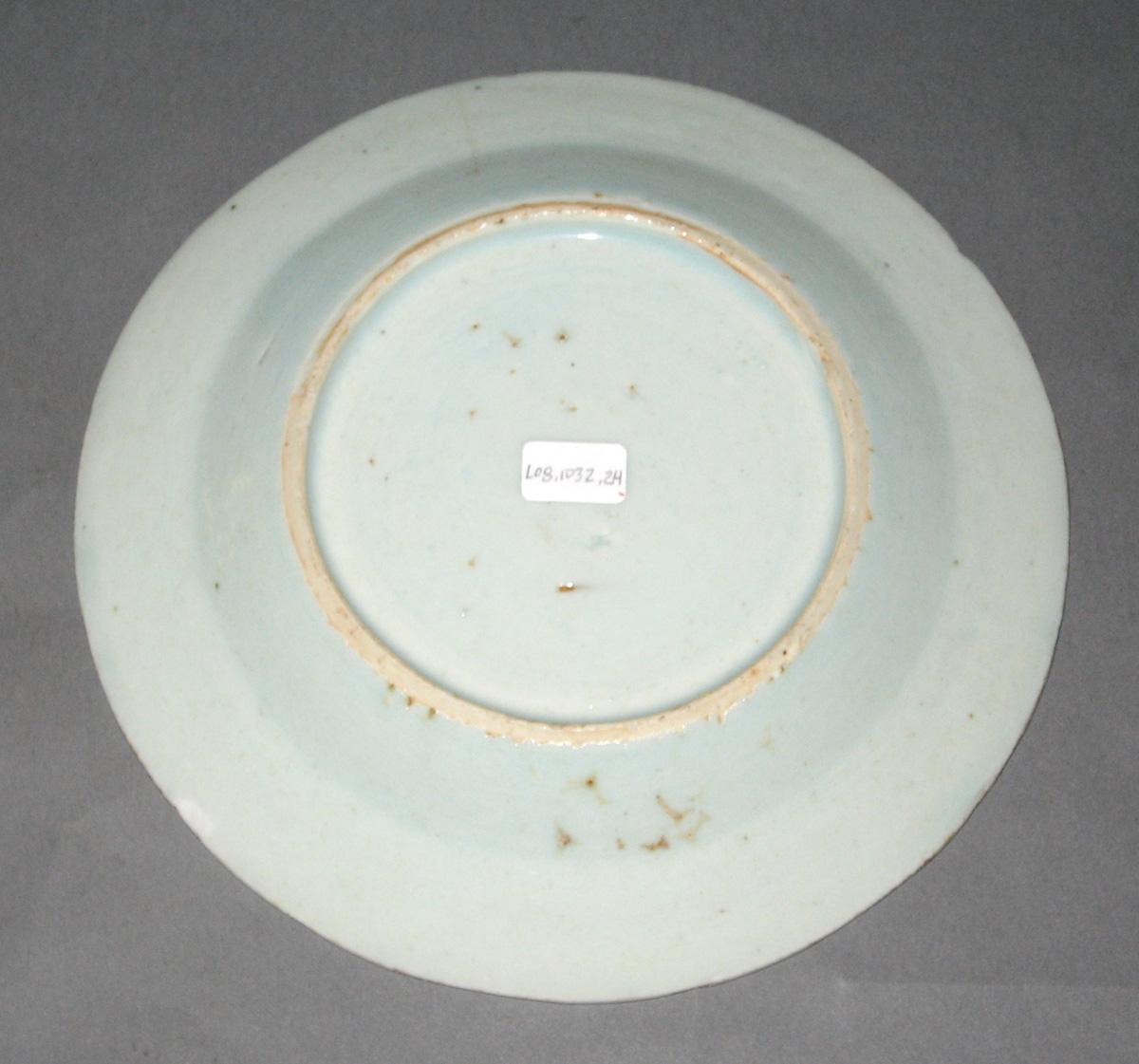 2008.0034.016 Chinese porcelain plate back