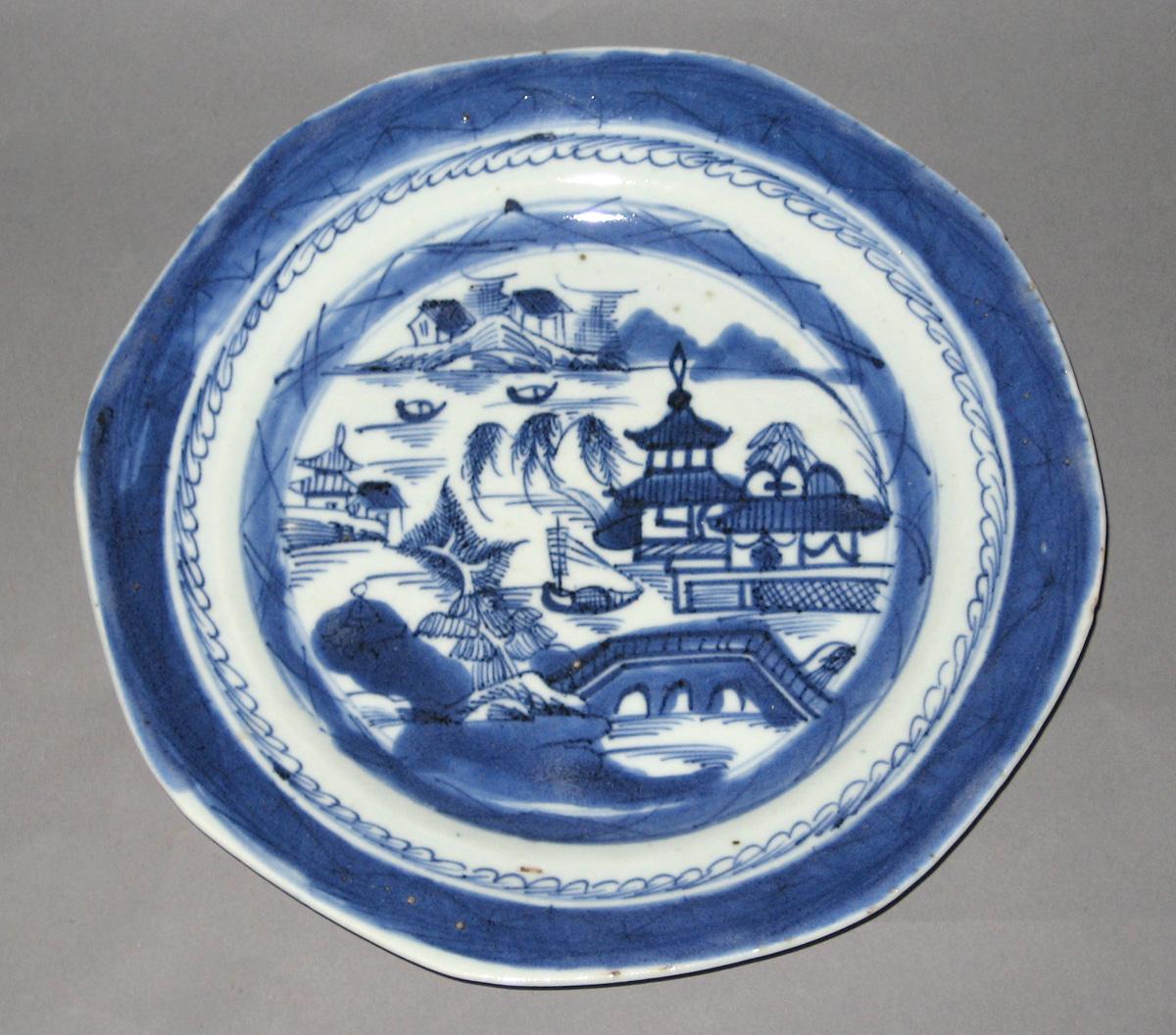 2008.0034.017 Chinese porcelain plate