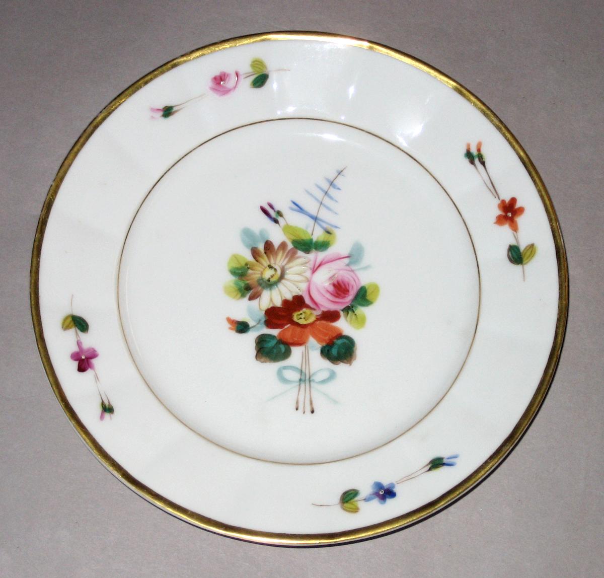 2008.0006.005 Porcelain plate