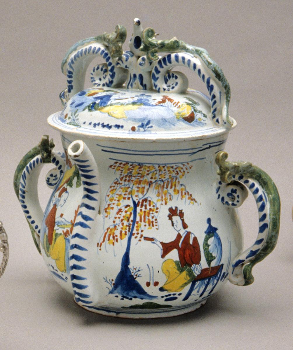 1958.2381 Posset pot