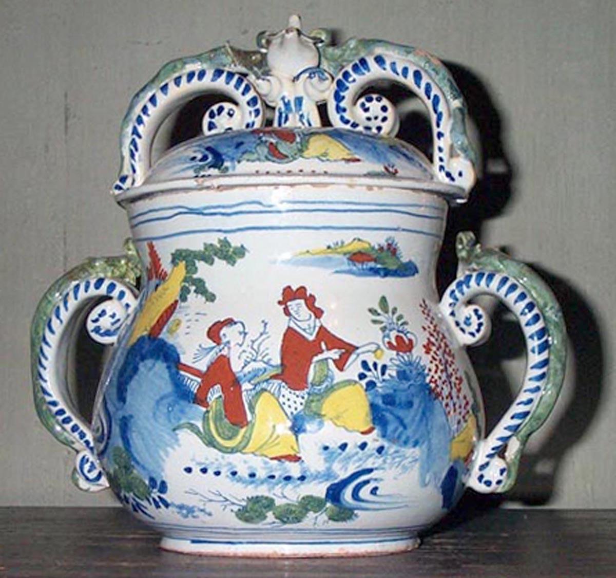 1958.2381 Delft posset pot side 2