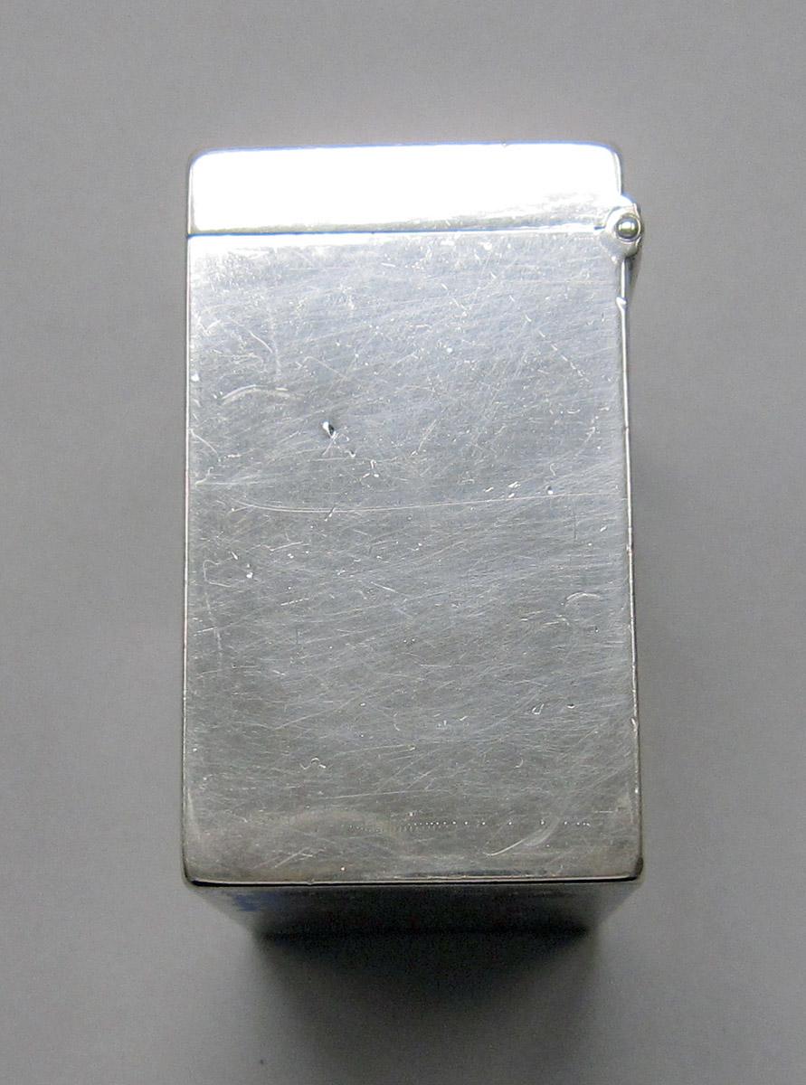 2008.0021.003 Silver Box side