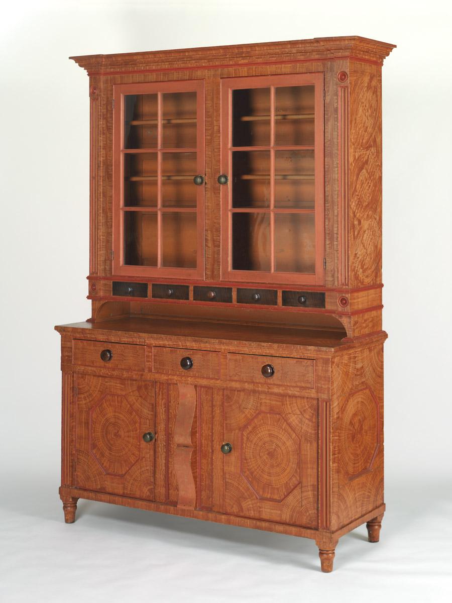 2008.0028 Dresser
