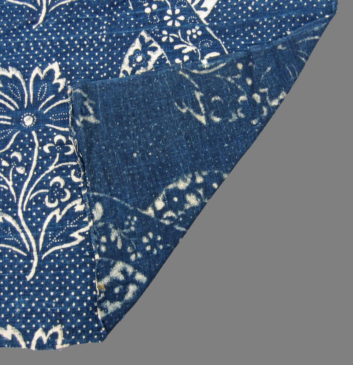 1969.5417 textile, printed folded corner