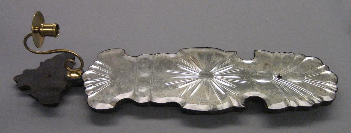1958.2395 Sconce