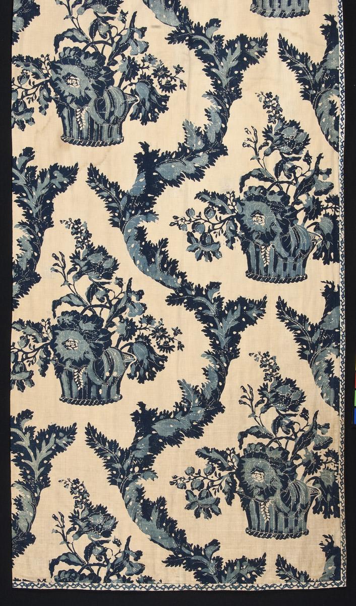 1952.0325.004 A Window hanging, detail, Book image C38