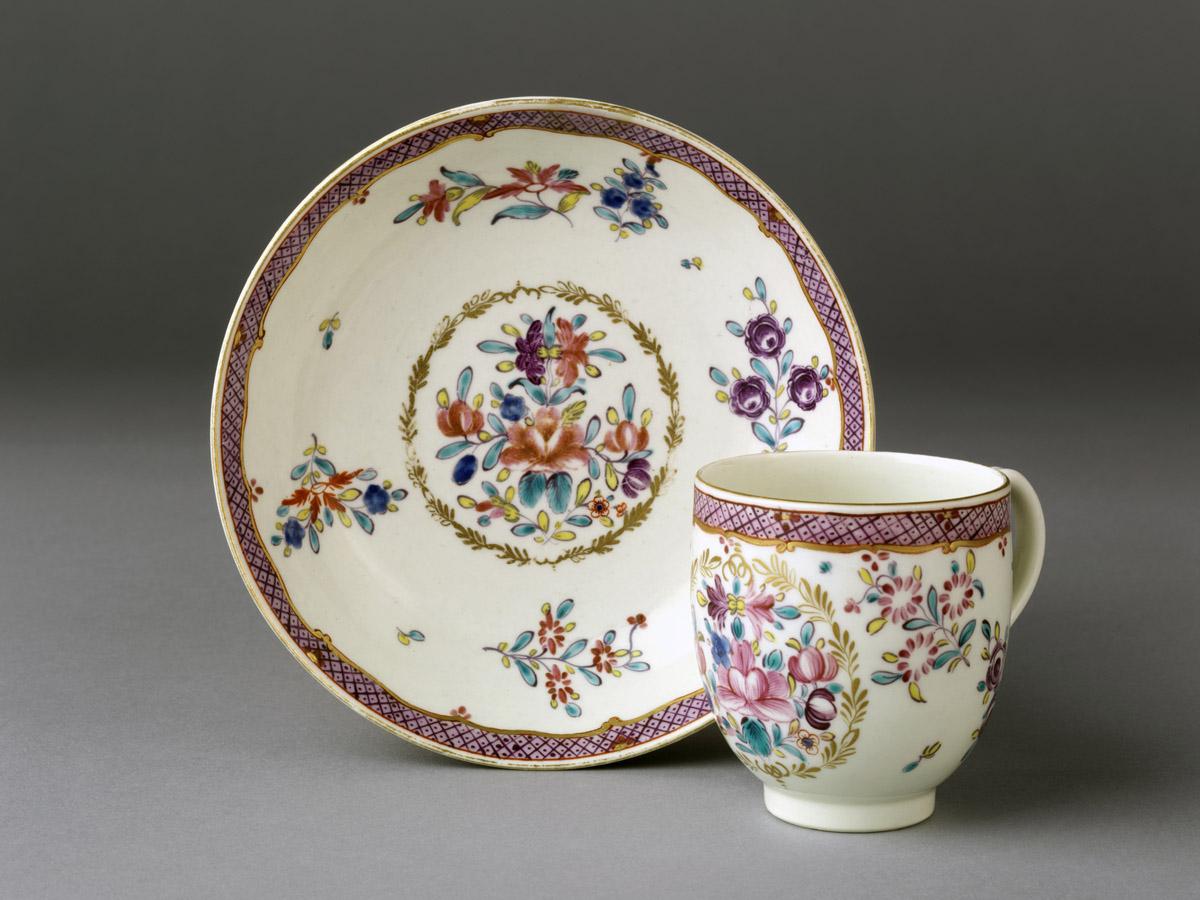 2008.0055.001 A, B Porcelain coffee cup and saucer