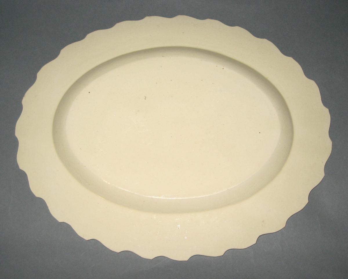 2008.0055.002 Creamware dish back