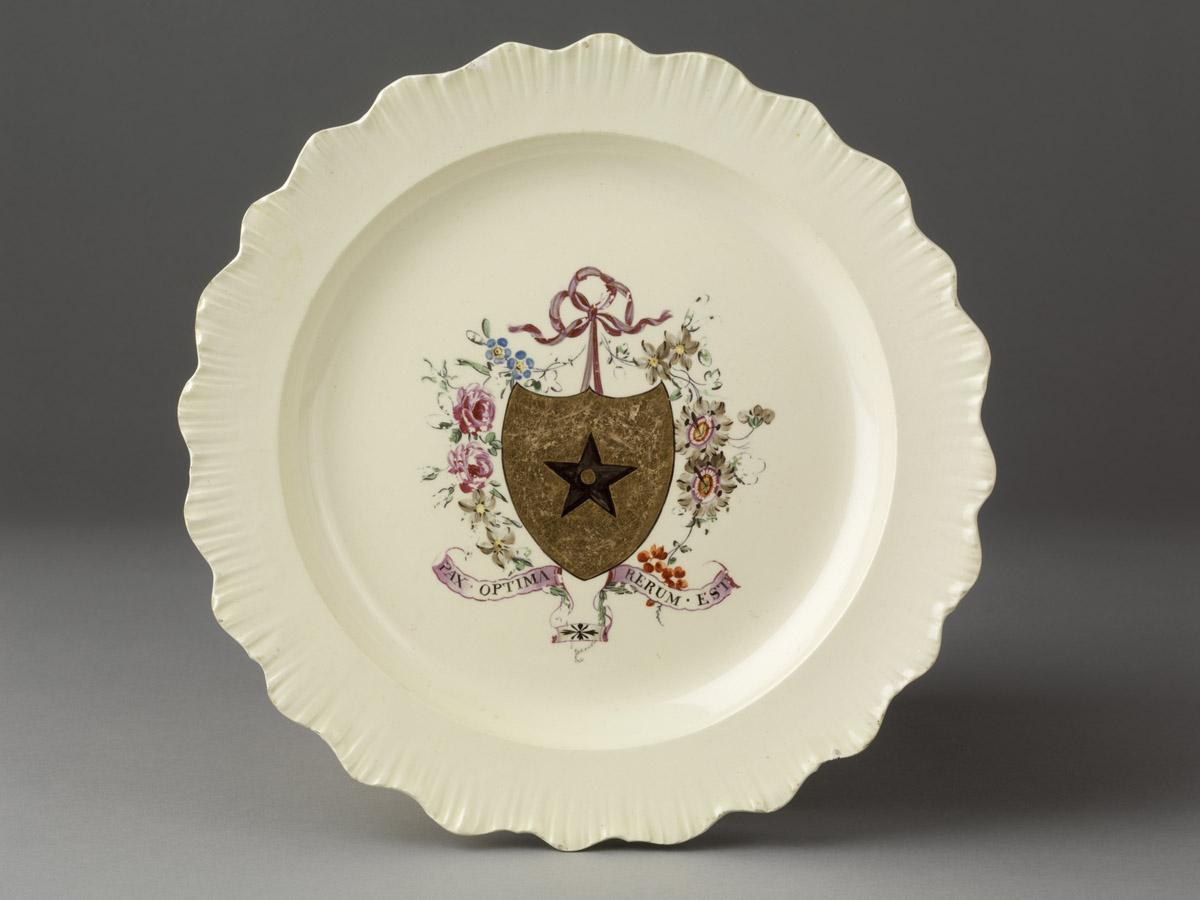 2008.0055.005 Creamware plate