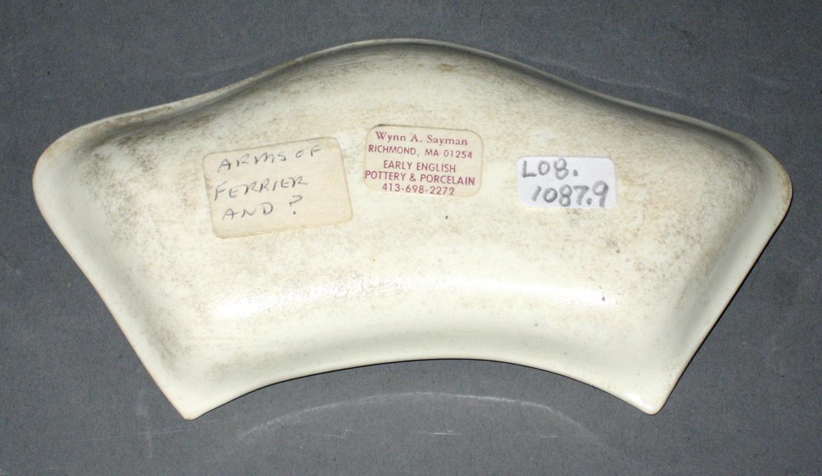 2008.0055.009 Creamware dish back