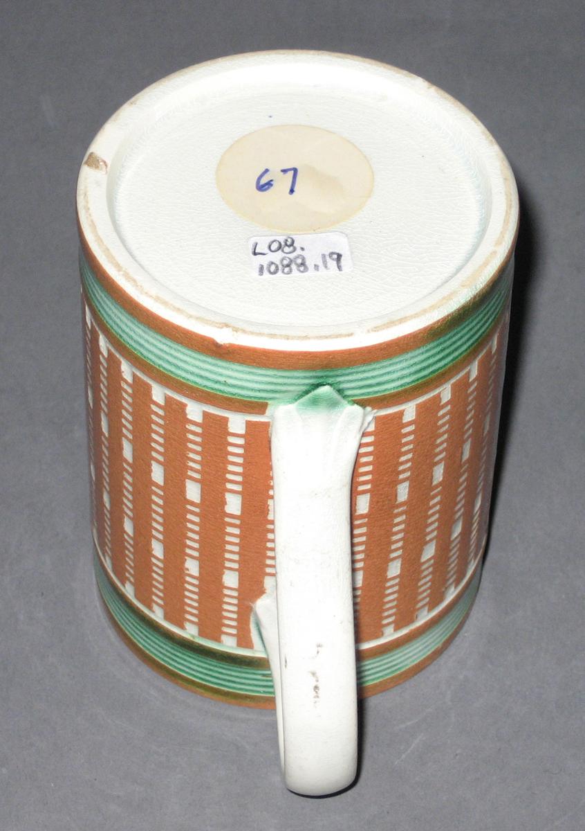 2008.0053.019 Dipped ware mug bottom