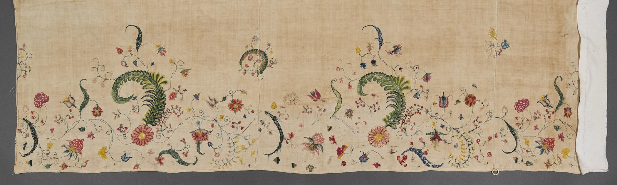 2008.0042.001 Petticoat fragment, detail 1, reverse