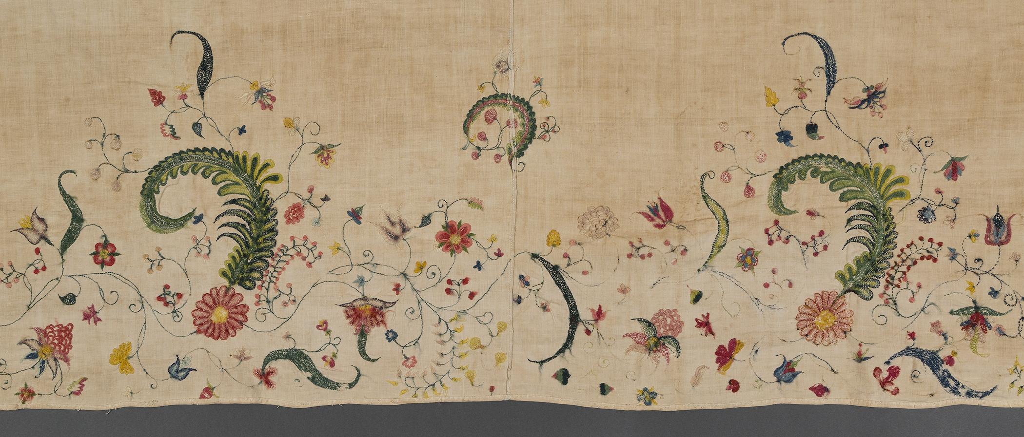 2008.0042.001 Petticoat fragment, detail 2, reverse
