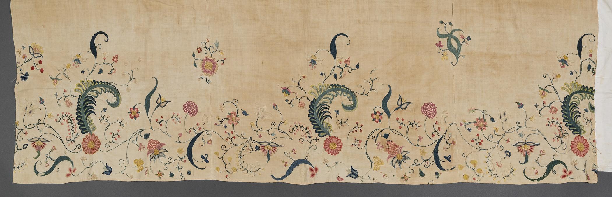 2008.0042.001 Petticoat fragment, detail 10