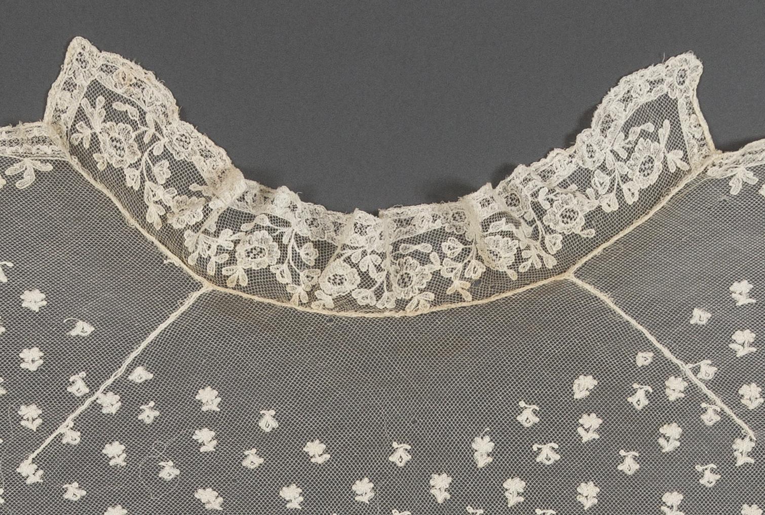 2008.0042.002 Cape, detail 1