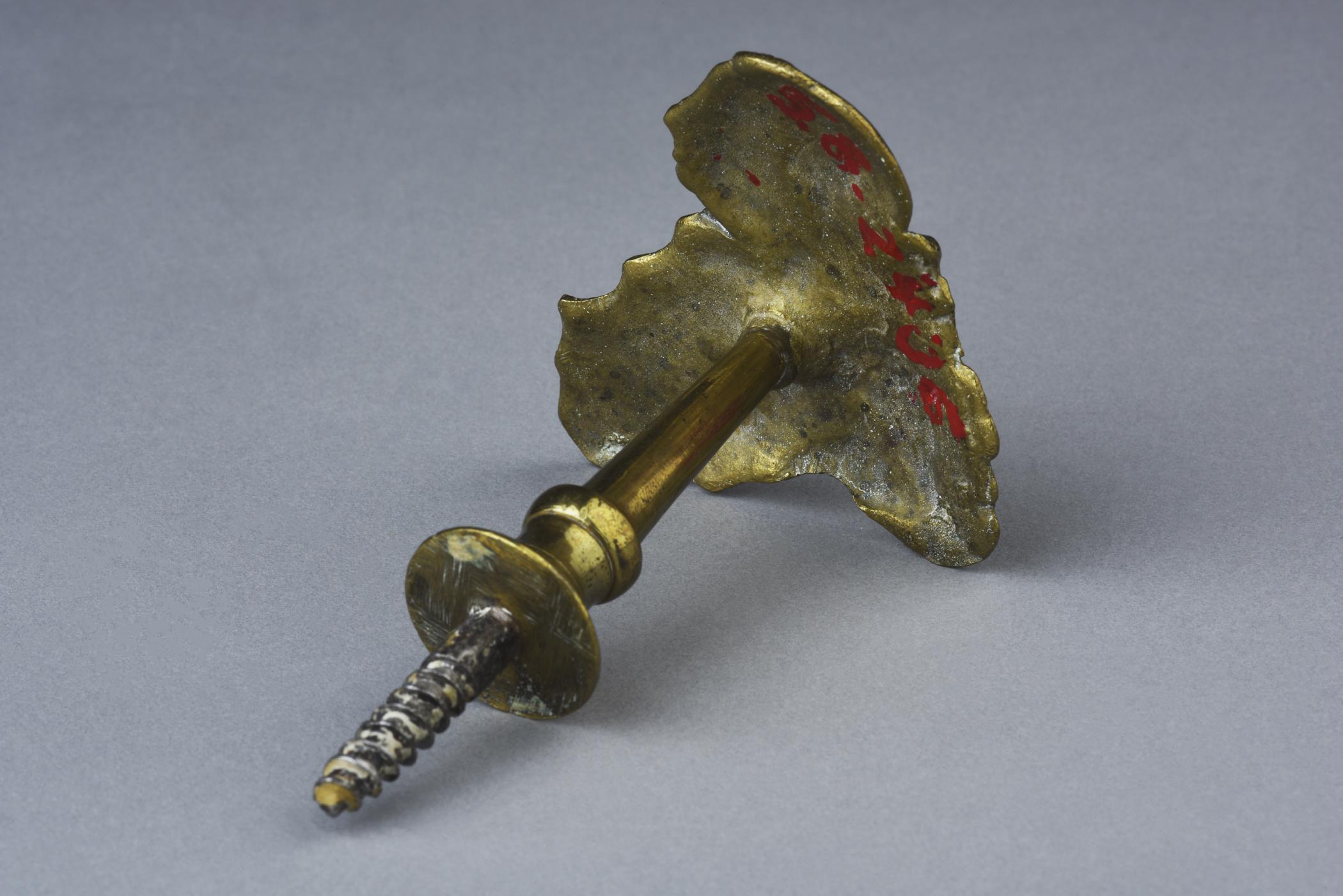 1958.2406 Cloak pin, view 2