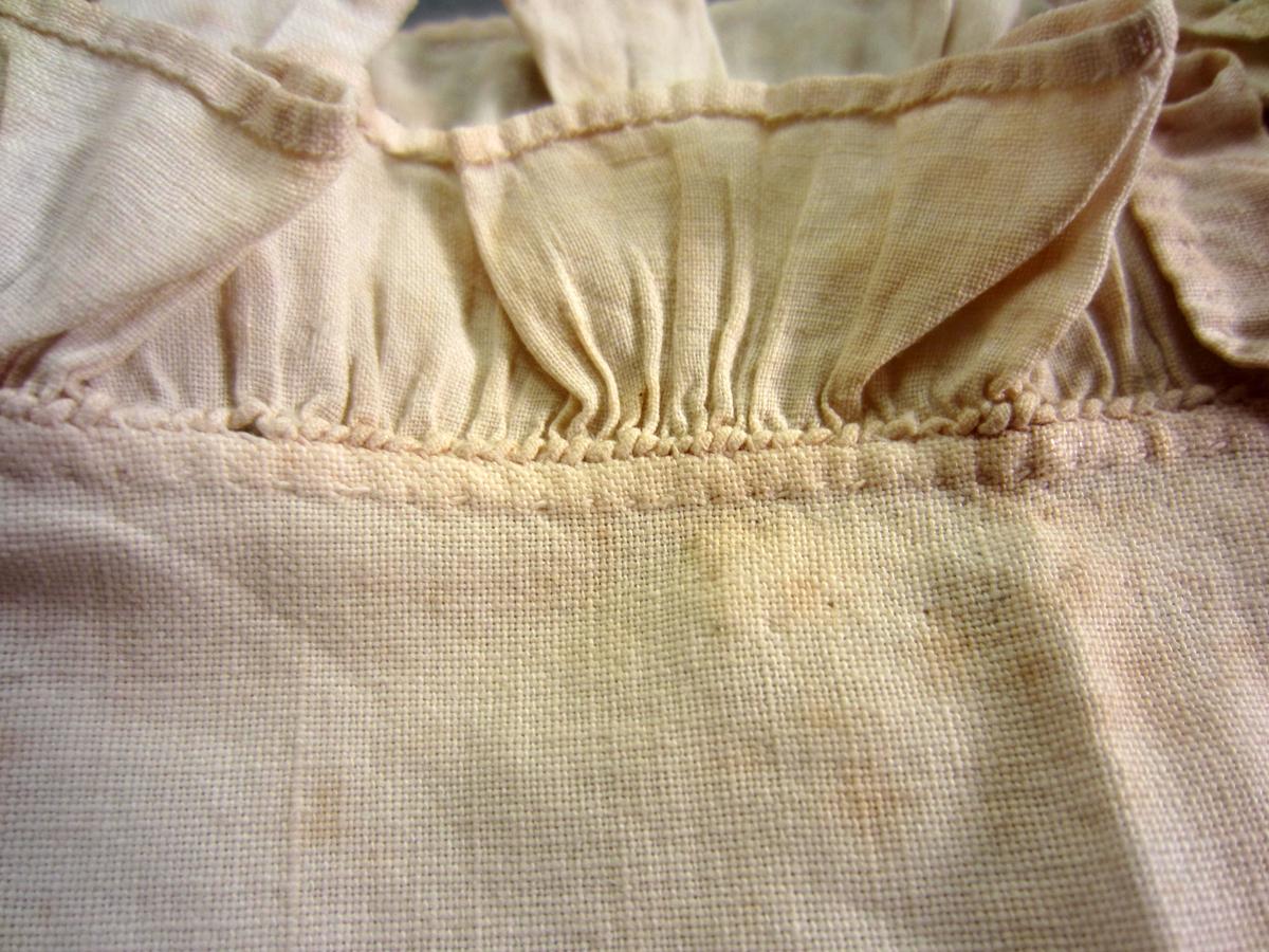 2009.0018.001 C Chemise, detail 1