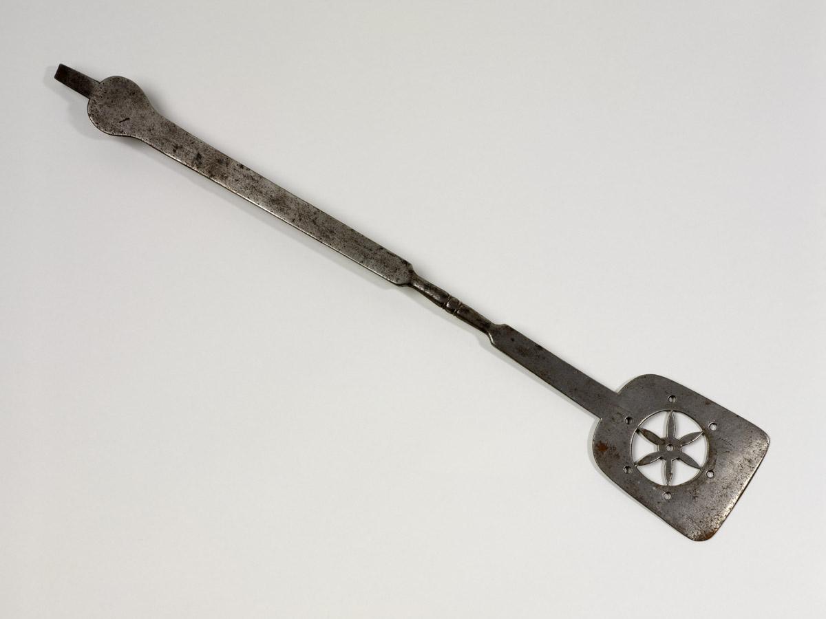 2009.0038.001 Spatula, Turner (view 2)