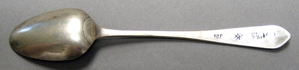 1998.0004.4075 Silver Spoon underside