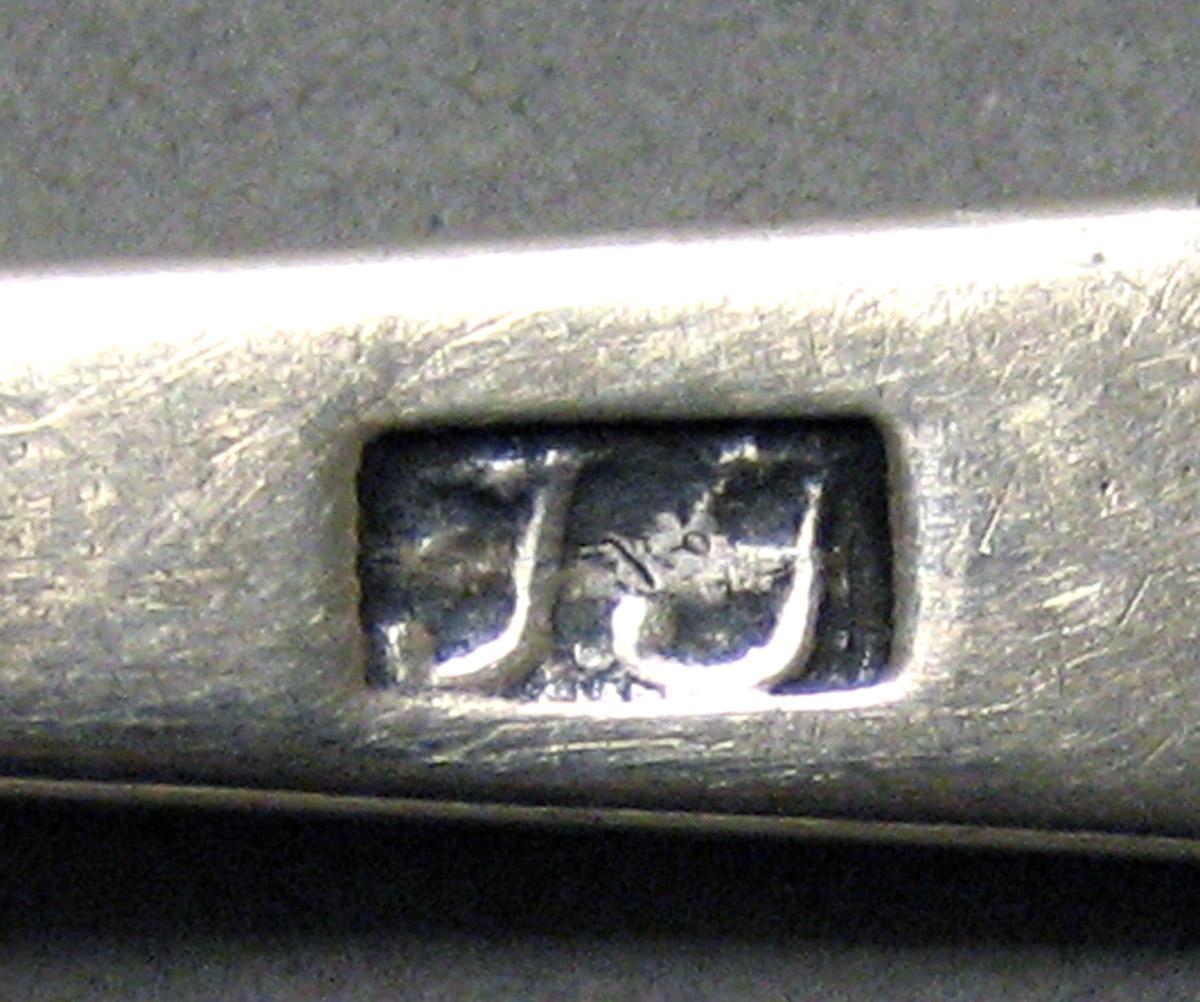 1998.0004.4076 Silver Spoon mark