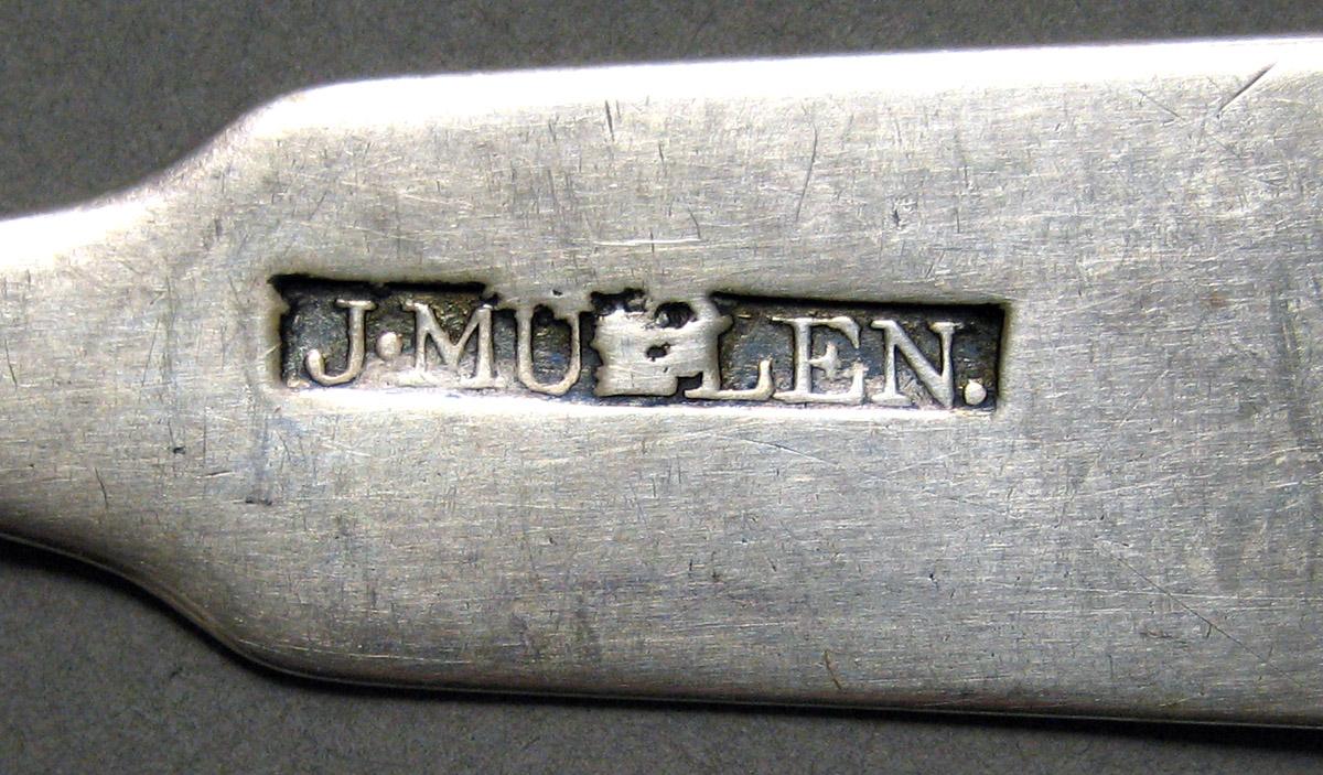 1998.0004.4077 Silver Spoon mark