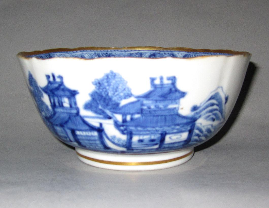 2010.0008.175 Porcelain bowl