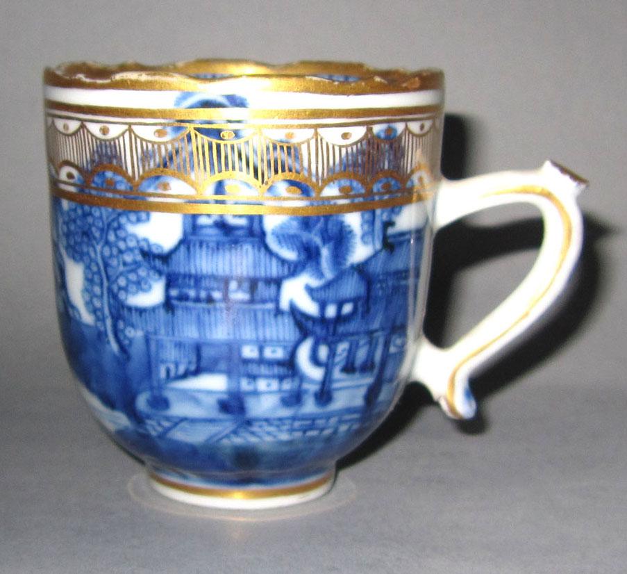 2010.0008.176.003 Porcelain coffee cup