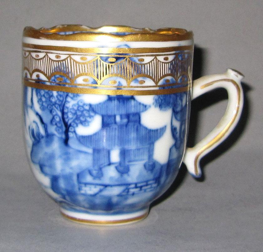2010.0008.176.004 Porcelain coffee cup