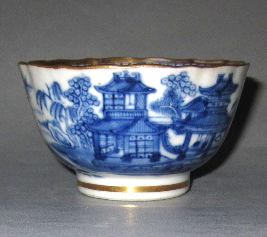 2010.0008.177.003 Porcelain teabowl