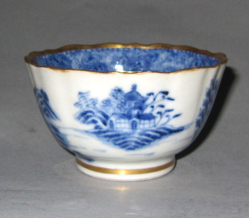 2010.0008.177.004 Porcelain teabowl