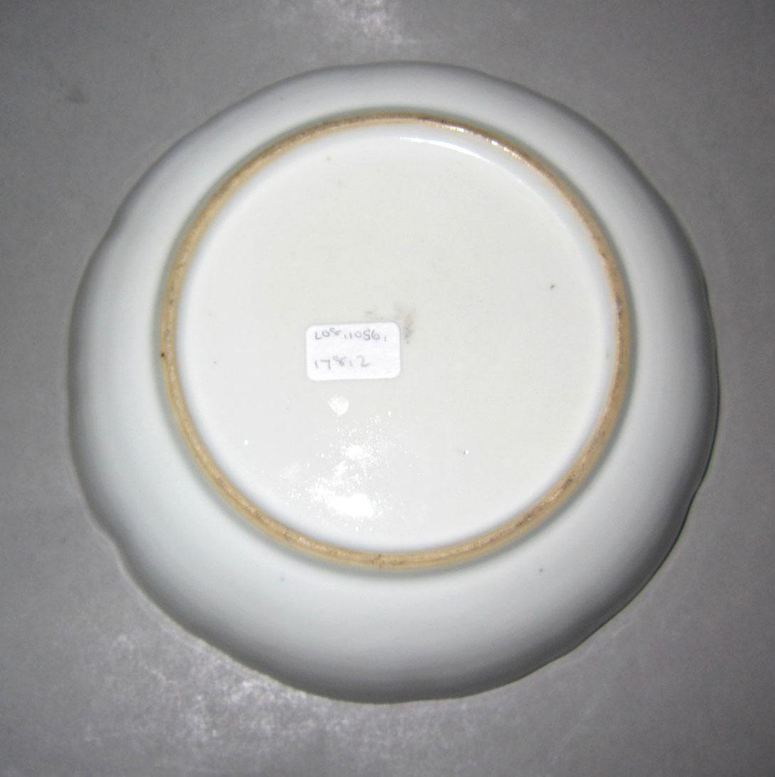 2010.0008.178.002 Porcelain saucer underside