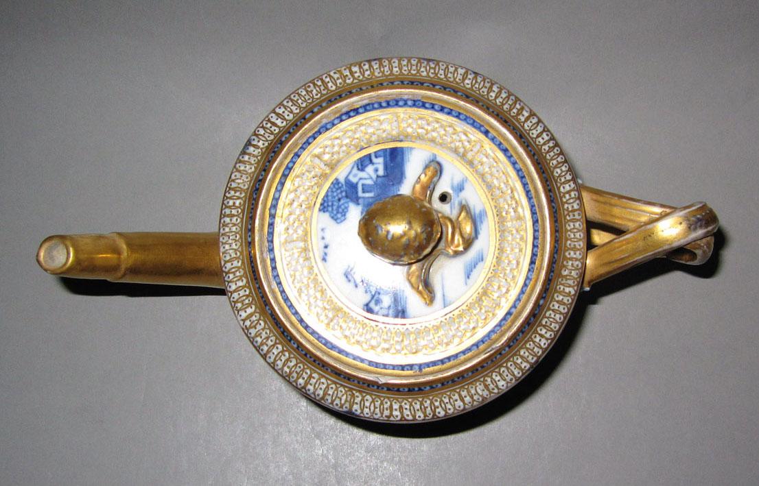 2010.0008.180 A,B Porcelain teapot top