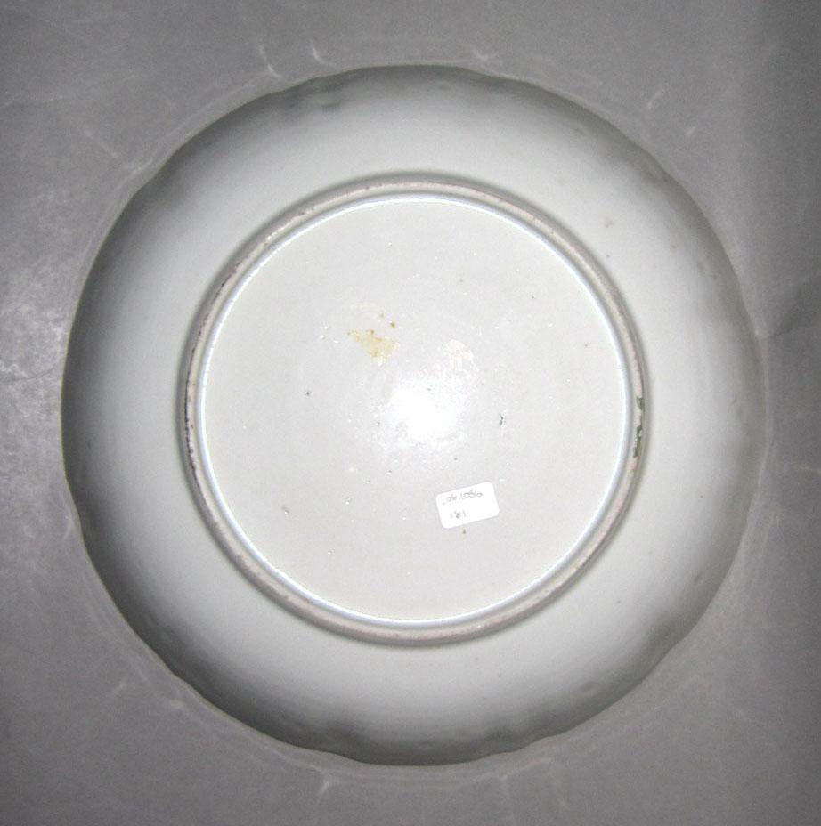 2010.0008.181 Porcelain dish underside