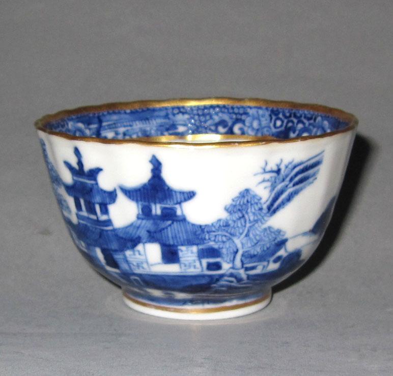 2010.0008.186.001 A Porcelain teabowl